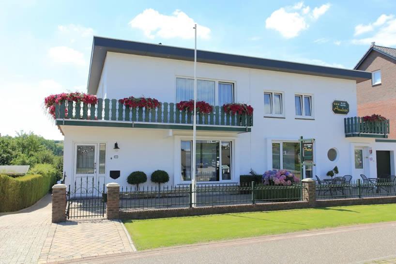 Panorama Sousberg B&B En Appartementen Schin op Geul Luaran gambar